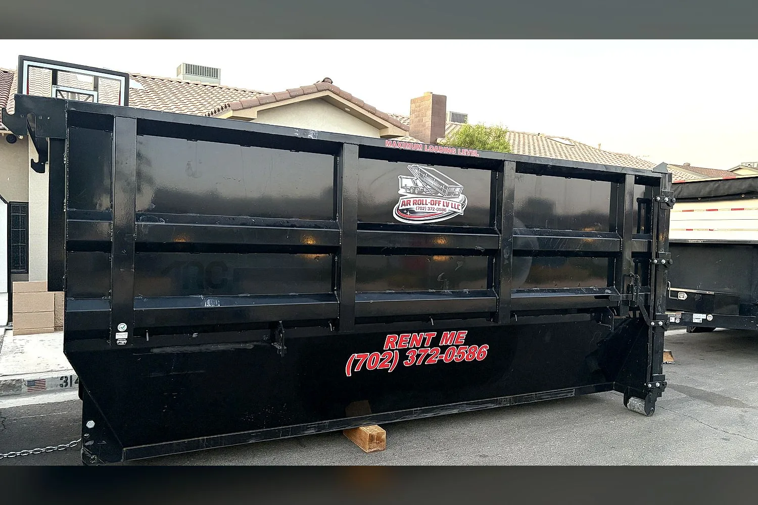 AR Roll-Off LV roll-off dumpster on a Las Vegas driveway